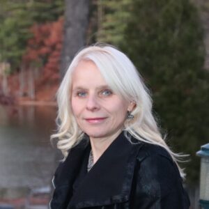 Lorraine Bassett